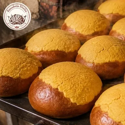 Pan de espuma suave y doradito, por Panadería Dorita en piura